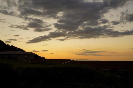 夕焼け 夕焼け 風景,空,マジックアワーの写真素材