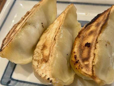 餃子 餃子の写真