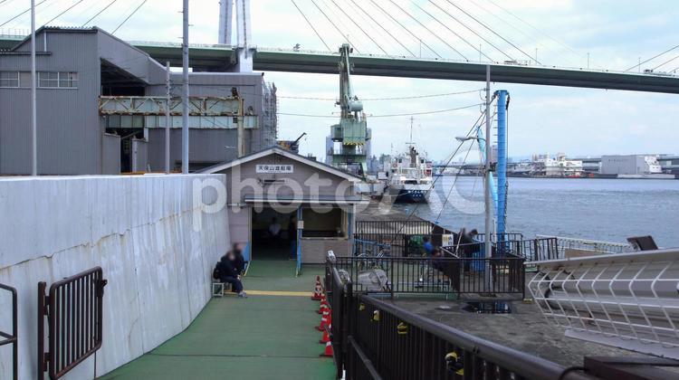 渡し船乗り場 乗船場,船着場,待合室の写真素材