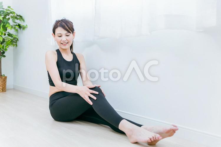 スポーツウェアを着た女性 美脚,脚,長い脚の写真素材