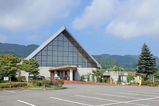 SUWAガラスの里美術館(諏訪) SUWAガラスの里美術館(諏訪) suwaガラスの里美術館,ガラスアミューズメント施設,常設展示の写真素材