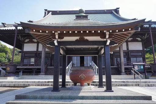 R1、時宗総本山遊行寺の常高炉 R1、時宗総本山遊行寺の常高炉 神社仏閣,寺院,遊行寺の写真素材