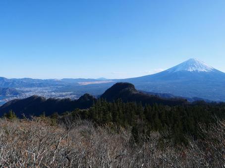 節刀ヶ岳から望む富士山 節刀ヶ岳,笛吹市,富士河口湖町の写真素材