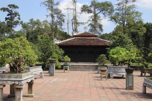 ベトナムフエのティエンムー寺の境内風景 ベトナムフエのティエンムー寺の境内風景 ティエンムー寺,ベトナム,フエの写真素材