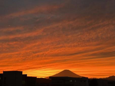 夕焼けと富士 夕焼けと富士の写真