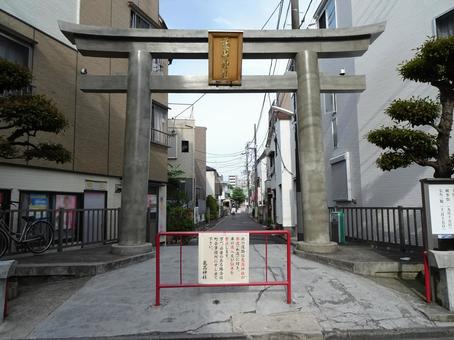 亀高神社参道 亀高神社参道の写真