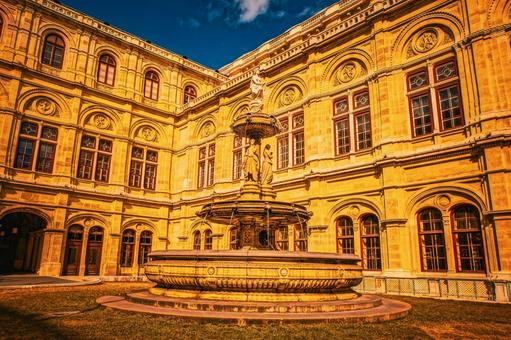 ウィーン国立歌劇場の中庭噴水 ウィーン,国立歌劇場,中庭の写真素材