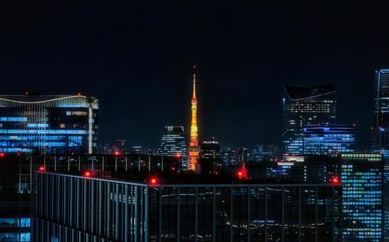 展望台から見た東京タワーと夜景 展望台から見た東京タワーと夜景 夜景,風景,夜の写真素材