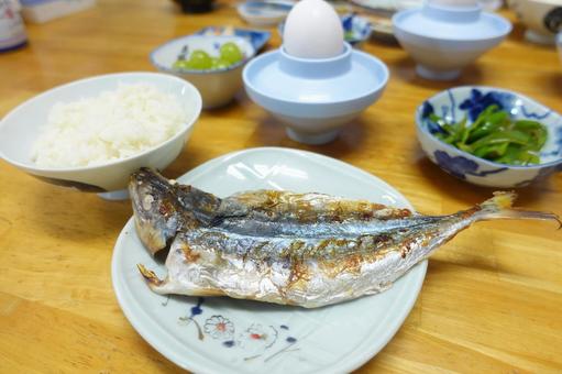 民宿の焼き魚定食 民宿の焼き魚定食 焼き魚,定食,魚料理の写真素材