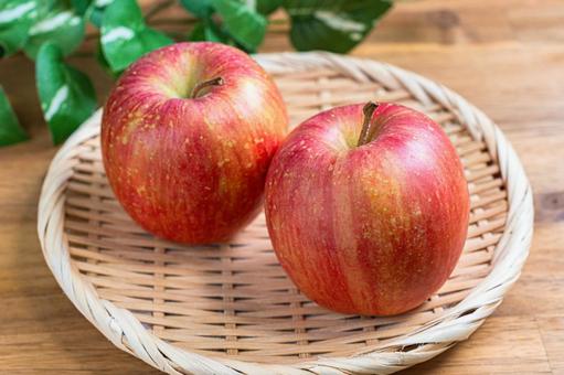 りんご 早生ふじ りんご 早生ふじ りんご,早生ふじ,林檎の写真素材