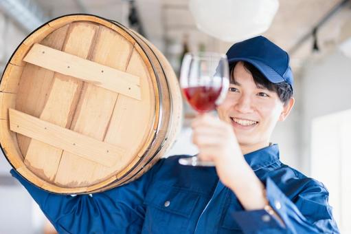 こだわりのワインを生産する醸造家 こだわりのワインを生産する醸造家 味,葡萄,美味しいの写真素材