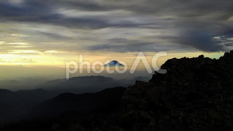 北岳より夏の富士 自然,背景,風景の写真素材