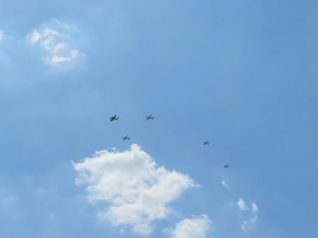 フランス、パリ、革命記念日の航空ショー フランス、パリ、革命記念日の航空ショーの写真
