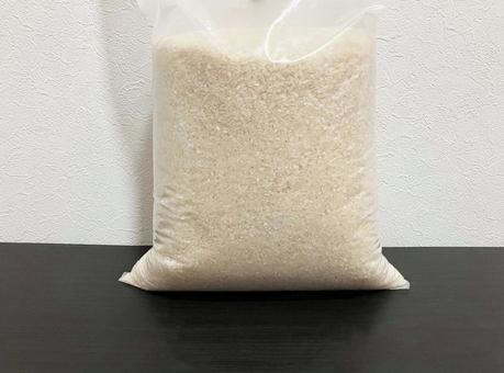 袋詰めされたお米(精米)のパッケージ素材 袋詰めされたお米(精米)のパッケージ素材 精米,白米,米袋の写真素材
