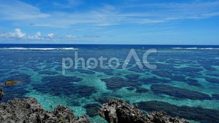 南国の海、リーフ・サンゴ礁 南国の海,リーフ,サンゴ礁の写真素材