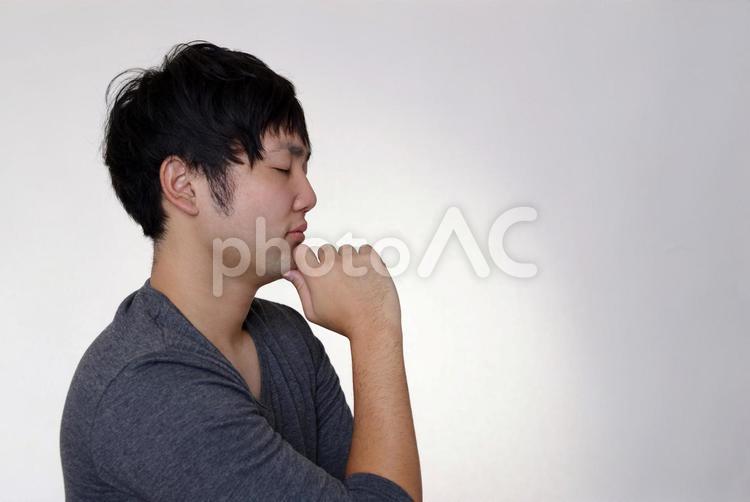 男性　孤独 落ち込む,ふさぎ込む,トラブルの写真素材