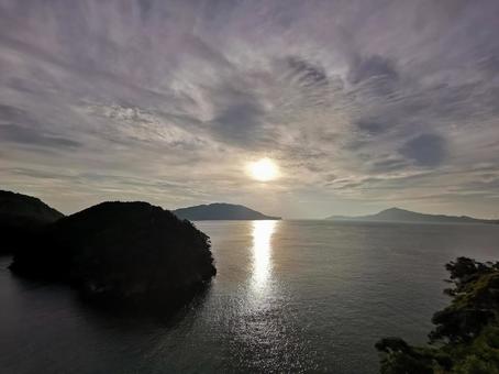 鳥羽城跡　城山公園から見た鳥羽　伊勢湾  鳥羽,伊勢湾,朝焼けの写真素材