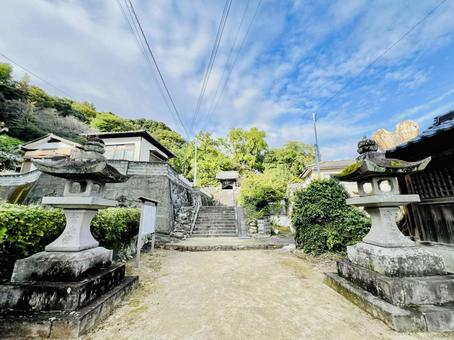 綾部八幡神社 綾部八幡神社,鳥居,参道の写真素材
