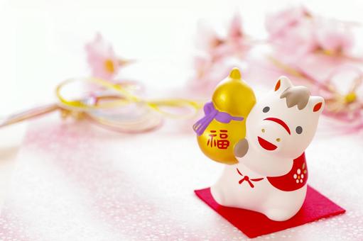 縁起物の可愛らしい午年の置き物 午年,馬,干支の写真素材