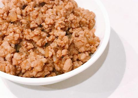 挽肉炒め 挽肉炒め,挽肉,ひき肉の写真素材