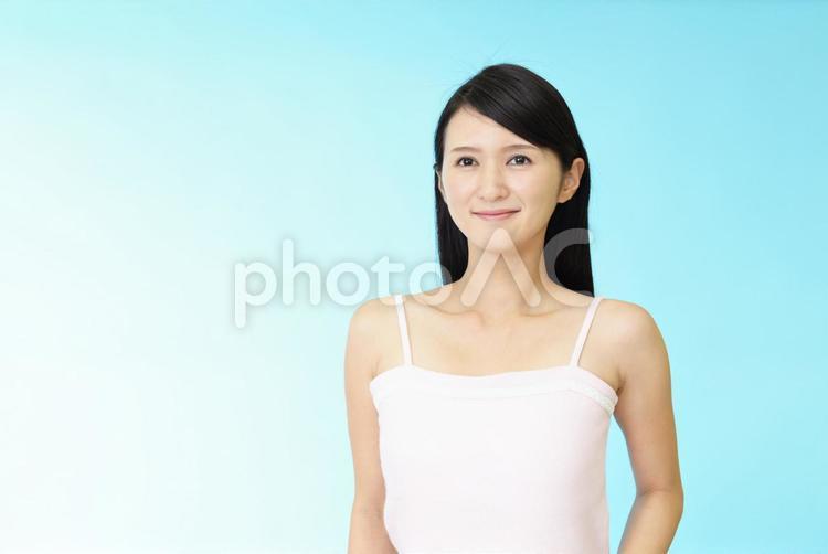 微笑む女性 女性,女,笑顔の写真素材