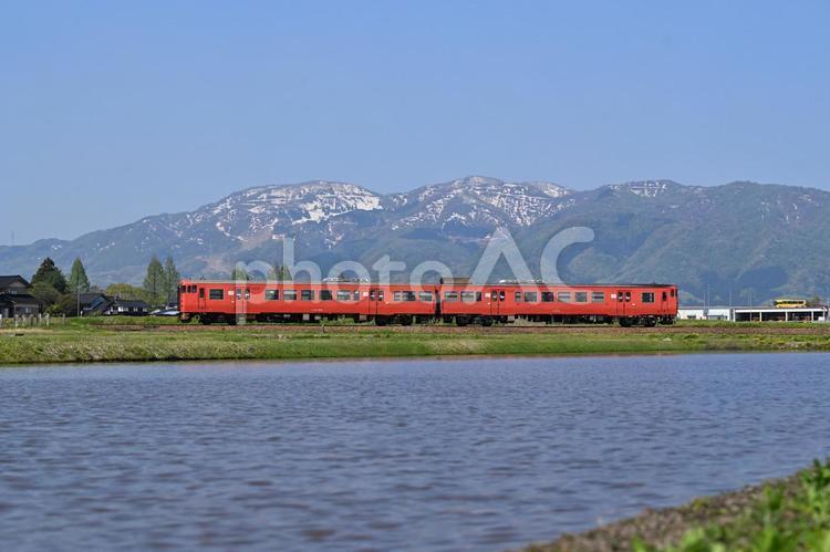 JR城端線医王山 鉄道,列車,乗り物の写真素材
