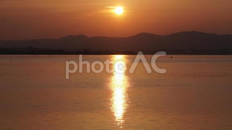 夏の夕日とオレンジの海 海,夕日,オレンジの写真素材