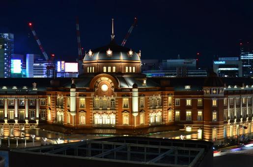 東京駅の夜景 東京駅の夜景の写真