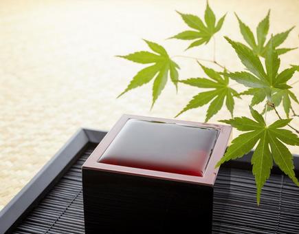 漆塗り枡 日本酒 青紅葉 漆塗り枡 日本酒 青紅葉 日本酒,初夏,酒の写真素材