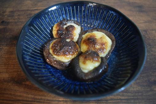 しいたけのチーズ焼き しいたけのチーズ焼きの写真