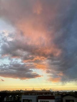 夕焼け 夕焼け,夕暮れ,茜雲の写真素材