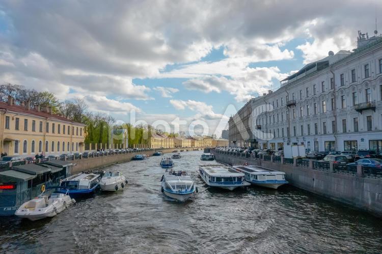 サンクトペテルブルクの運河 サンクトペテルブルク,ロシア,運河の写真素材