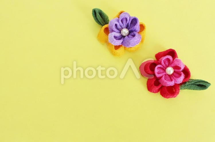 つまみ細工の花と黄色 つまみ細工,花,かわいいの写真素材