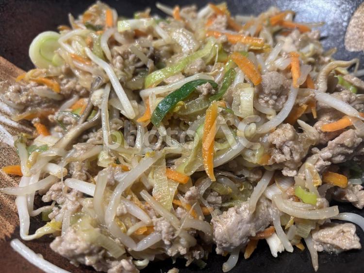 家庭の野菜炒め 食事,食べ物,豚肉の写真素材