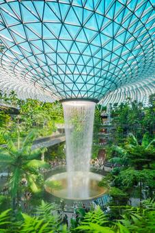 【シンガポール】ジュエル チャンギ空港 シンガポール,ビル,ショッピングの写真素材