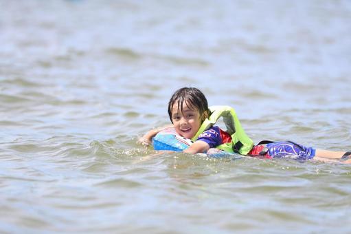 海水浴12 海水浴12 海水浴,片男波海水浴場,子どもの写真素材