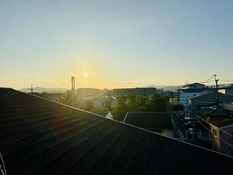 屋上からの朝焼け 屋上からの朝焼け 朝日,朝焼け,屋上の写真素材