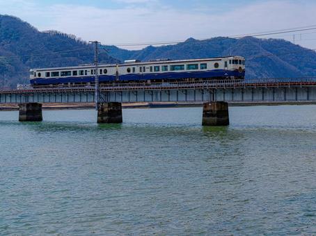 エトセトラ　瀬戸内さざなみ線 エトセトラ,鉄橋,瀬戸内さざなみ線の写真素材