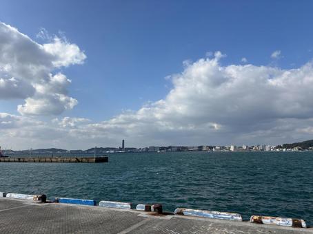 門司港の海と青空の風景 晴れ,空,風景の写真素材