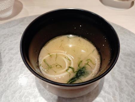 お味噌汁 お味噌汁の写真
