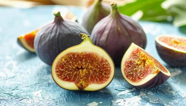 秋の味覚　いちじく　実　断面　切り口の写真