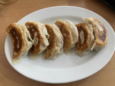 餃子 焼き餃子 中華料理 餃子 焼き餃子 中華料理 の写真