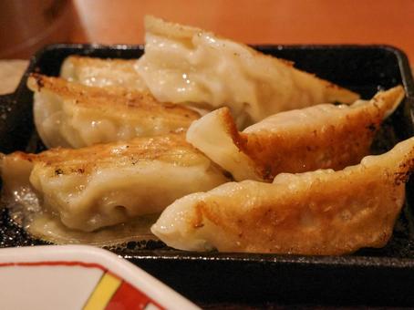 餃子 餃子の写真