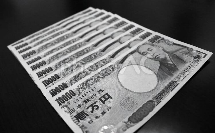 並ぶ一万円札、１０万円その７ 10000,money,お小遣いの写真素材