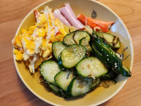 夏料理 夏料理 冷やし中華,冷麺,麺の写真素材