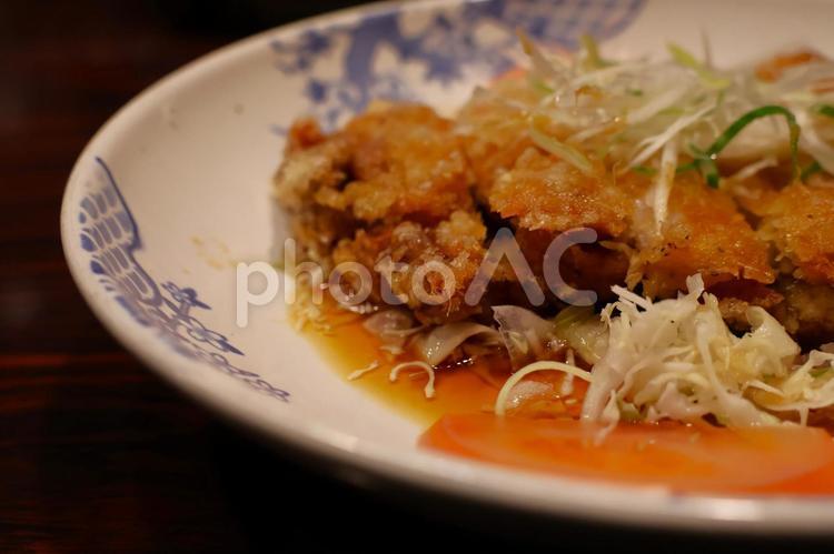 中華料理店の油淋鶏 背景,油淋鶏,ユーリンチーの写真素材