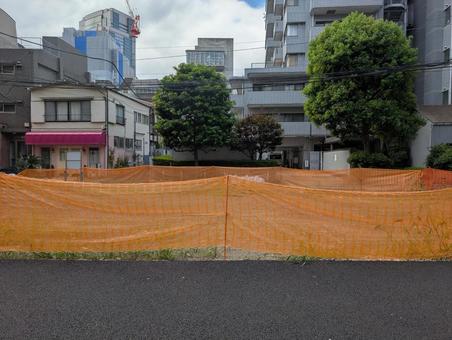 渋谷区の空き地 渋谷区の空き地 空き地,住宅街,更地の写真素材