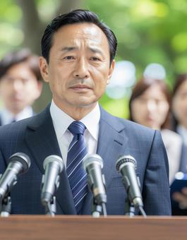 謝罪か否か 会見の行方 謝罪か否か 会見の行方の写真