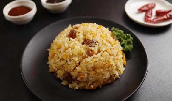 美味しそうなチャーハン盛り付け 美味しそうなチャーハン盛り付け チャーハン,炒飯,ご飯の写真素材