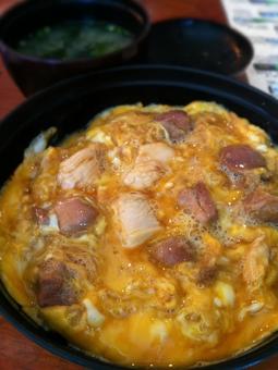 親子丼 親子丼,鶏料理,鶏肉の写真素材
